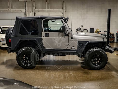 Used 2002 Jeep Wrangler SE AWD/4WD image 10