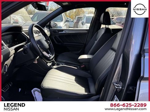 Used 2022 Volkswagen Tiguan SE R-Line image 12