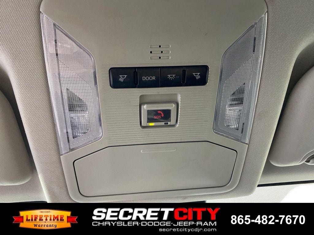 Used 2023 Toyota RAV4 LE AWD/4WD image 18
