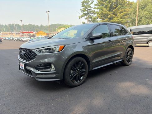 Used 2024 Ford Edge ST-Line w/ Class II Trailer Tow Package AWD/4WD image 3