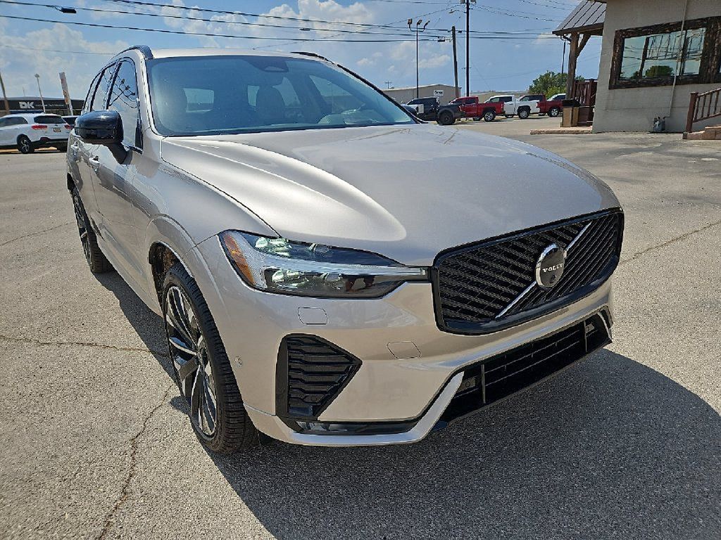 Used 2026 Volvo XC60 B5 Ultra w/ Protection Package Premier AWD/4WD image 11