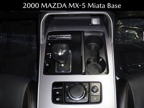 Used 2000 MAZDA MX-5 Miata image 23