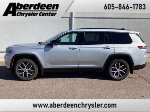 Used 2025 Jeep Grand Cherokee L Limited w/ Trailer Tow Package AWD/4WD image 1