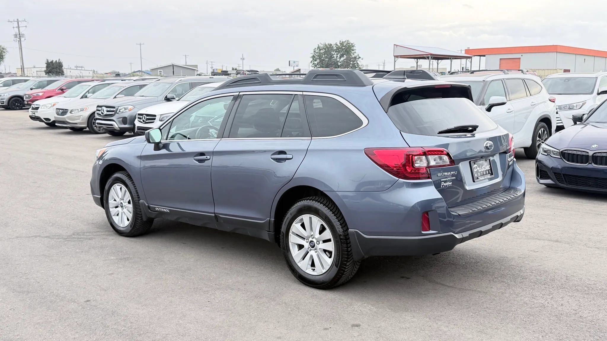 Used 2017 Subaru Outback 2.5i Premium w/ Popular Package #2 AWD/4WD image 8