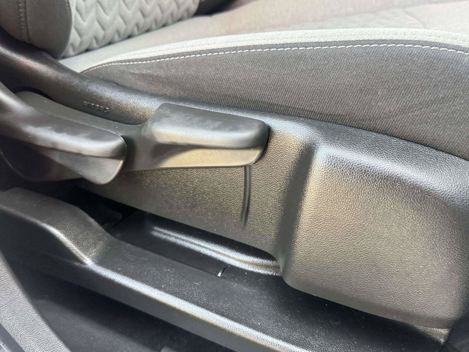 Used 2023 Chevrolet Equinox LS w/ LS Convenience Package FWD image 56