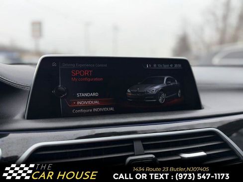 Used 2017 BMW 750i image 38