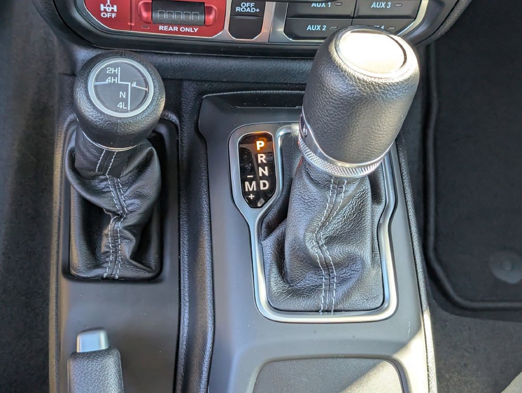 New 2026 Jeep Gladiator Mojave w/ Safety Group AWD/4WD image 19