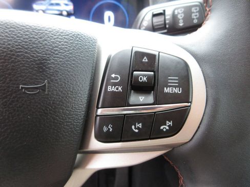 Used 2026 Ford Explorer Active RWD image 17