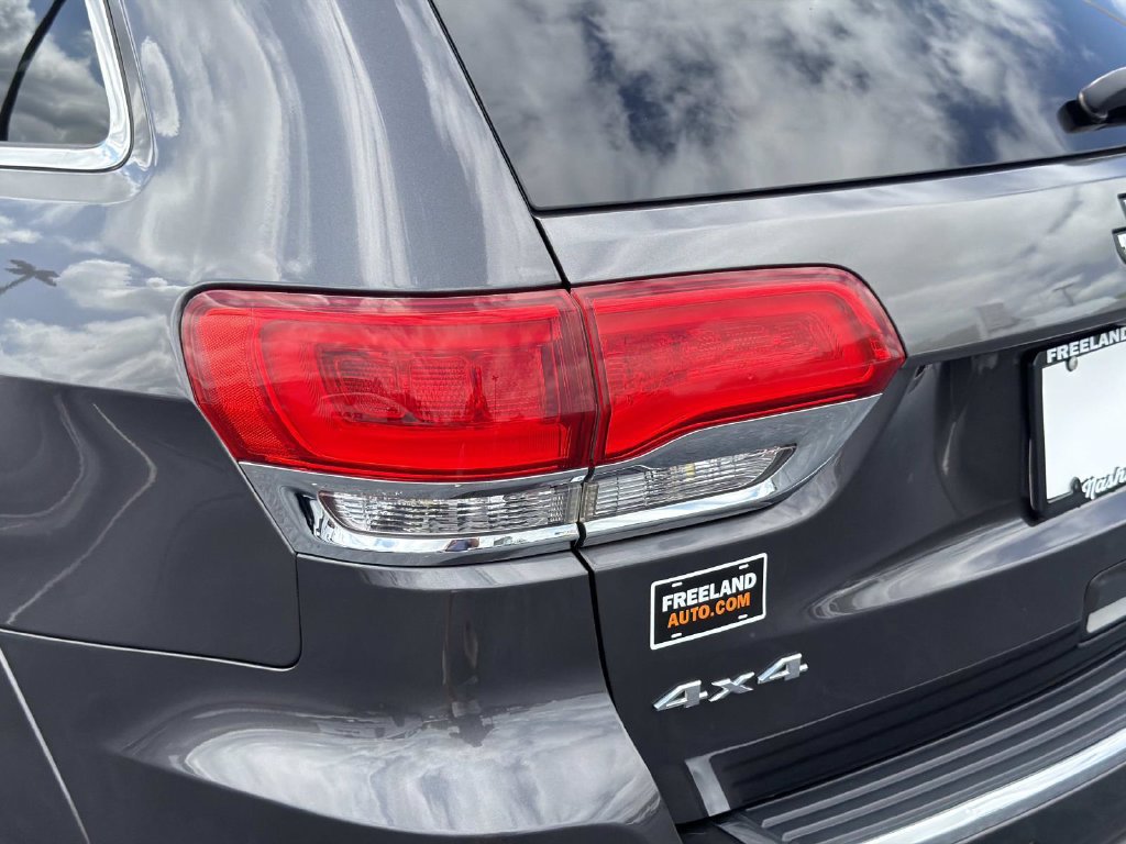 Used 2020 Jeep Grand Cherokee Summit AWD/4WD image 12