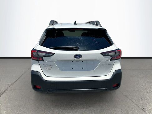Used 2024 Subaru Outback Premium AWD/4WD image 6