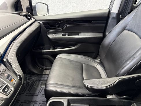Used 2023 Honda Odyssey Touring image 19
