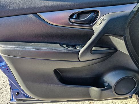 Used 2021 Nissan Rogue Sport S image 9