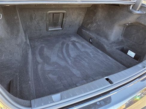 Used 2019 BMW 750i image 14