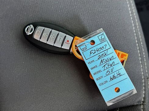 Used 2021 Nissan Titan SV w/ SV Convenience Package AWD/4WD image 36