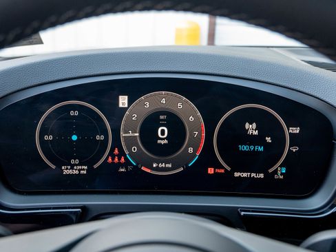 Certified 2024 Porsche Cayenne Coupe image 17