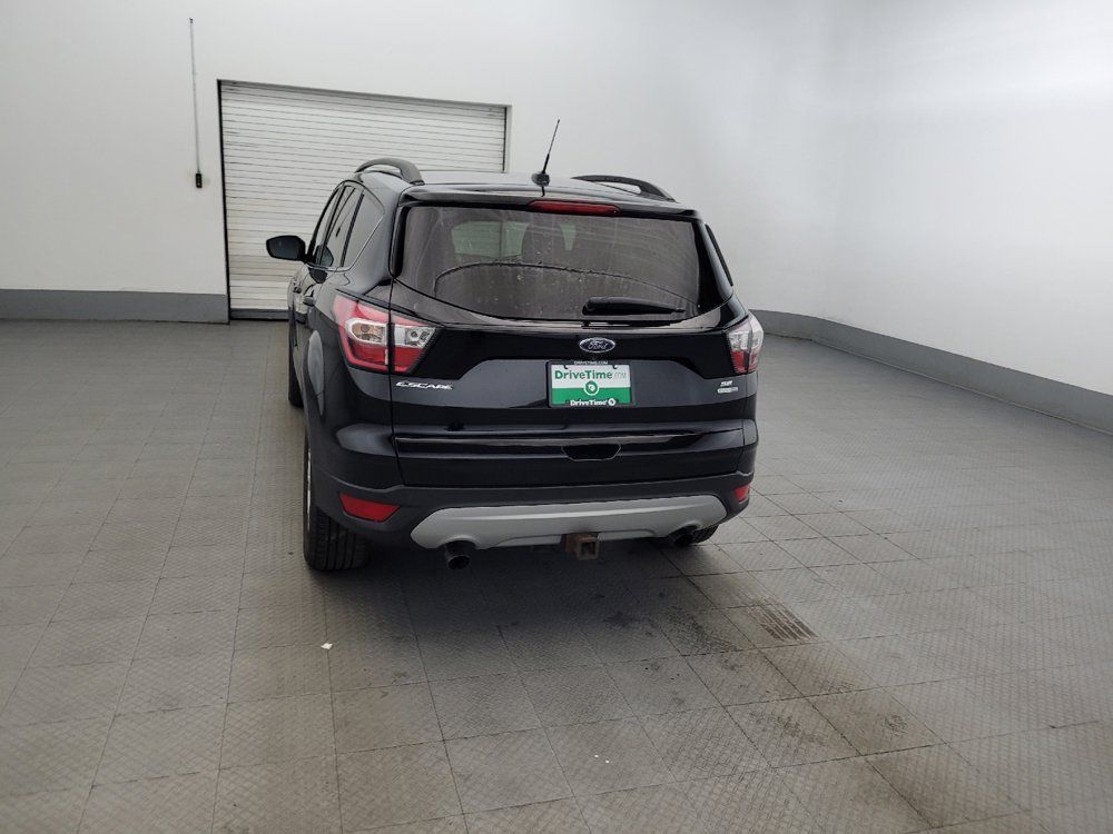 Used 2017 Ford Escape SE w/ Equipment Group 201A AWD/4WD image 6