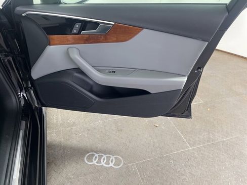 Used 2023 Audi A4 2.0T Premium w/ Convenience Package image 11