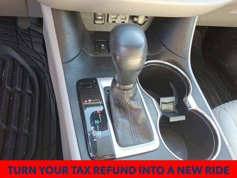 Used 2019 Toyota Highlander LE image 15