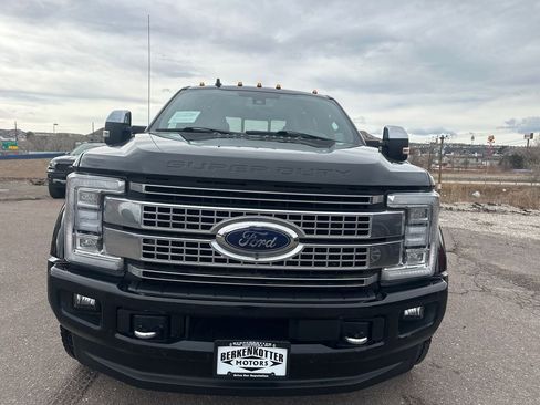 Used 2019 Ford F450 Platinum w/ Platinum Ultimate Package image 2