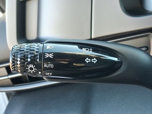 Certified 2025 Hyundai Elantra Sport image 26