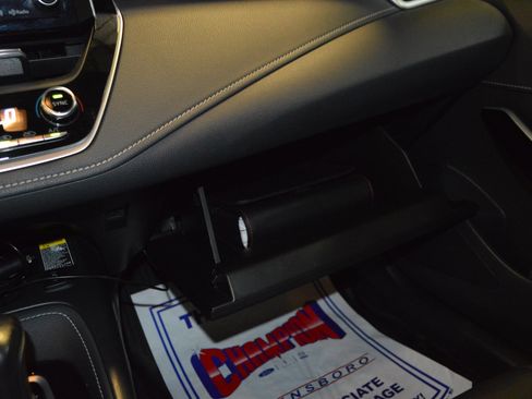 Used 2019 Toyota Corolla XSE FWD image 21