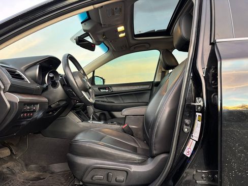 Used 2019 Subaru Outback 3.6R Limited image 3