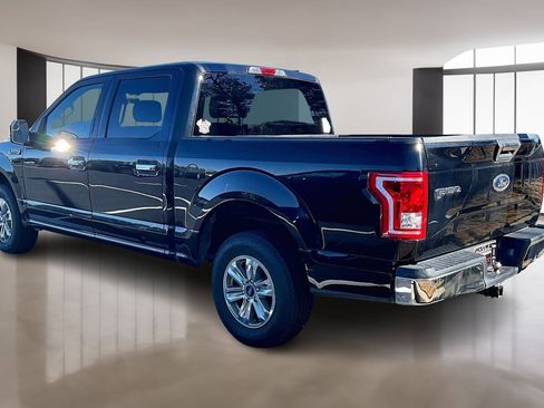 Used 2017 Ford F150 XLT image 4