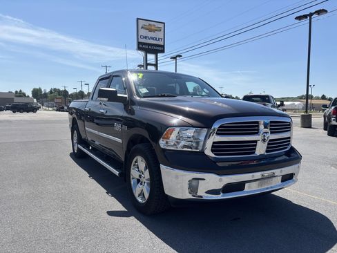 Used 2017 RAM 1500 Big Horn AWD/4WD image 1