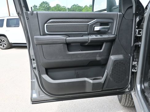 New 2026 RAM 3500 Big Horn AWD/4WD image 7