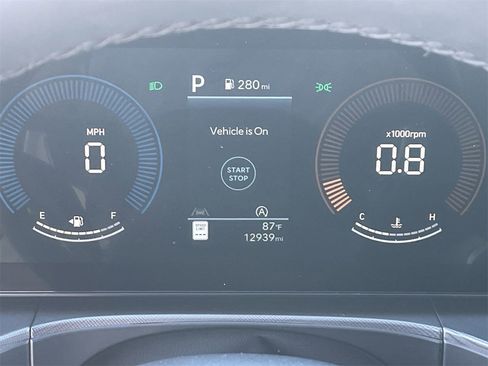 Used 2025 Hyundai Santa Fe SE image 29