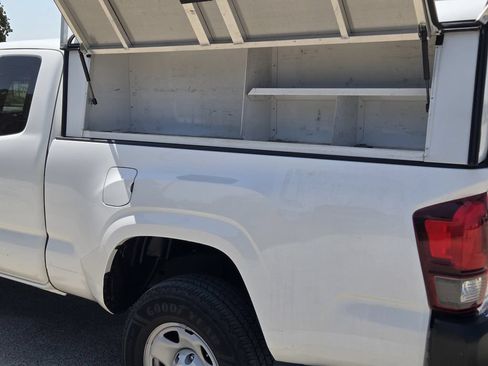 Used 2022 Toyota Tacoma SR RWD image 32