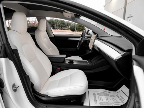 Used 2021 Tesla Model 3 Standard Range Plus RWD image 38