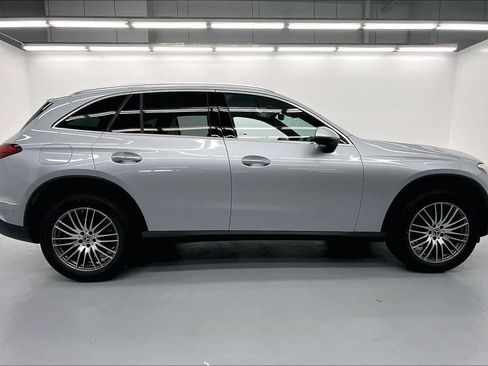 New 2026 Mercedes-Benz GLC 300 image 9