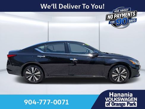 Used 2022 Nissan Altima 2.5 SL FWD image 2