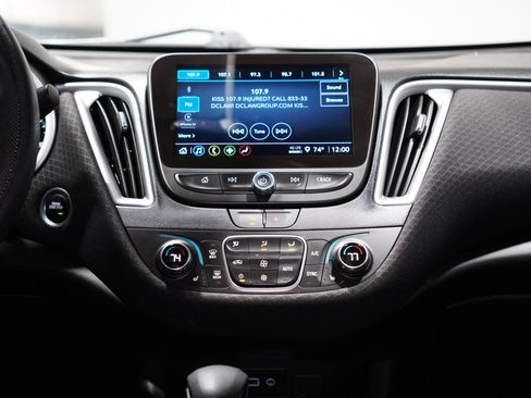 Used 2024 Chevrolet Malibu LT image 12