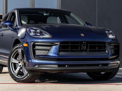 New 2026 Porsche Macan image 9