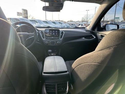 Used 2024 Chevrolet Malibu LT image 21