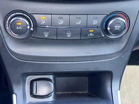 Certified 2017 Nissan Sentra SV w/ Style Package FWD image 13