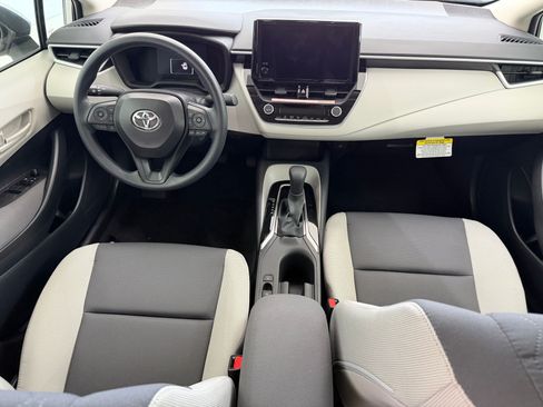 Used 2026 Toyota Corolla LE FWD image 17