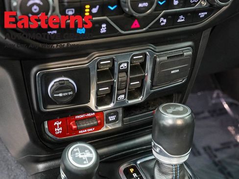 Used 2022 Jeep Wrangler Unlimited Rubicon 4xe w/ Cold Weather Group AWD/4WD image 21