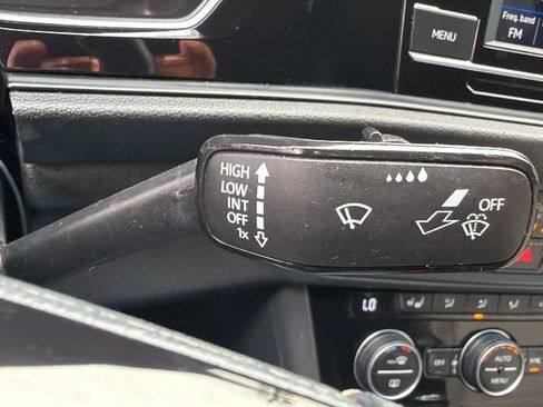 Used 2020 Volkswagen Jetta R-Line w/ R-Line Cold Weather Package FWD image 13