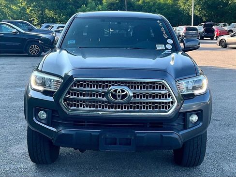 Used 2016 Toyota Tacoma TRD Off-Road w/ Towing Package AWD/4WD image 2