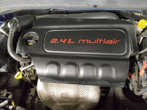 Used 2020 Jeep Renegade Latitude FWD image 30