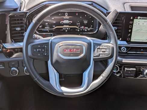 Used 2025 GMC Sierra 1500 SLT AWD/4WD image 30