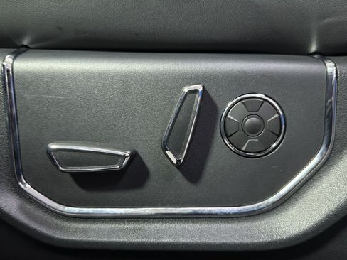 Used 2024 Ford Expedition Max Platinum AWD/4WD image 28