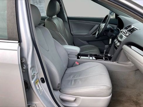 Used 2011 Toyota Camry LE w/ LE Extra-Value Pkg FWD image 31
