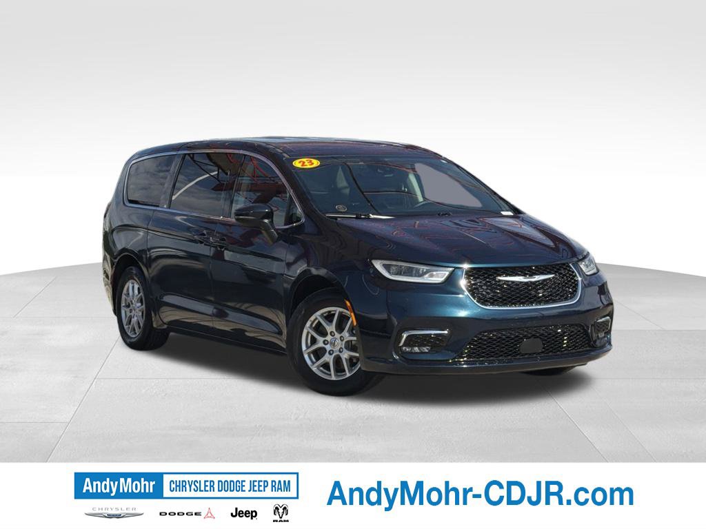 Used 2023 Chrysler Pacifica Touring-L FWD 360° Tour