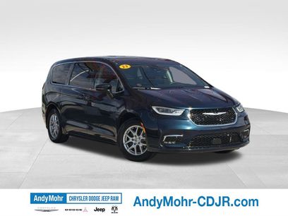 Used 2023 Chrysler Pacifica Touring-L