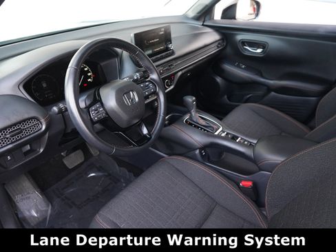 Used 2025 Honda HR-V Sport image 4