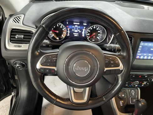 Used 2021 Jeep Compass Latitude w/ Convenience Group image 16